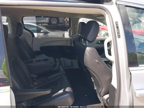 2C4RC1BG2HR832102 2017 CHRYSLER PACIFICA - Image 8