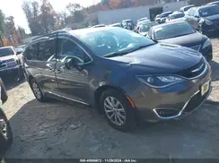 2C4RC1BG2HR832603 2017 CHRYSLER PACIFICA