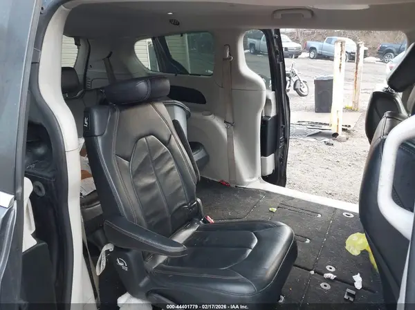 2C4RC1BG2HR839440 2017 CHRYSLER PACIFICA - Image 8