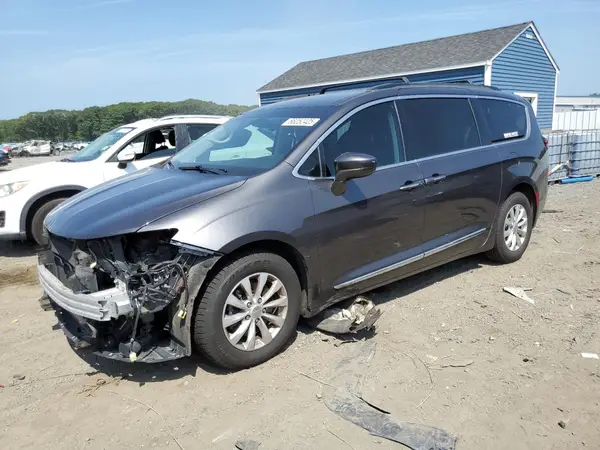 2C4RC1BG2HR845075 2017 CHRYSLER PACIFICA - Image 1