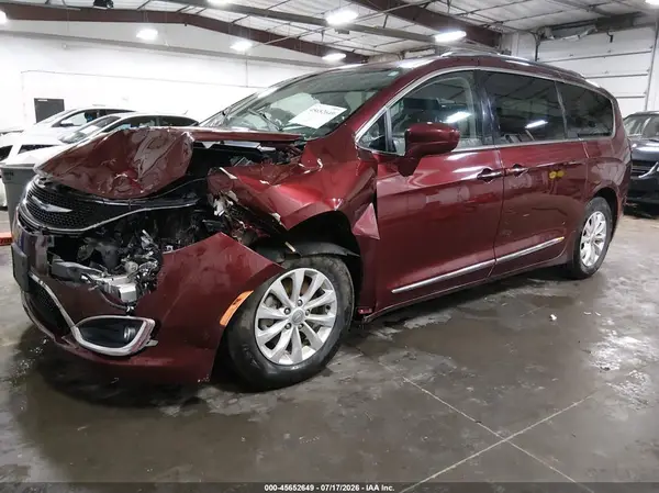 2C4RC1BG2JR110070 2018 CHRYSLER PACIFICA - Image 2