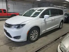 2C4RC1BG2JR112210 2018 CHRYSLER PACIFICA