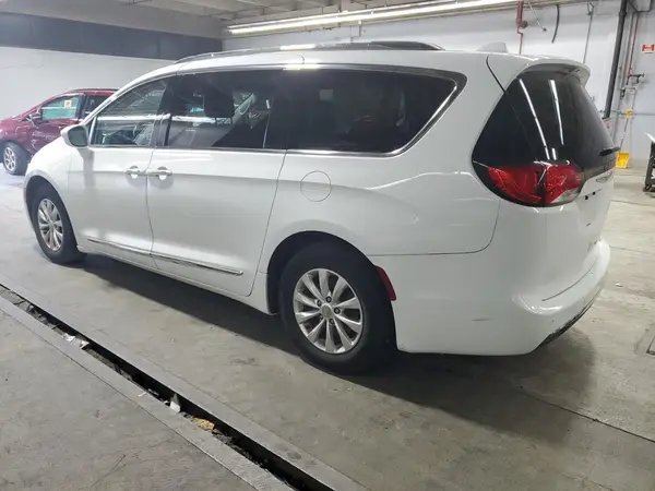 2C4RC1BG2JR112210 2018 CHRYSLER PACIFICA - Image 2