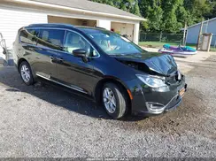 2C4RC1BG2JR112322 2018 CHRYSLER PACIFICA
