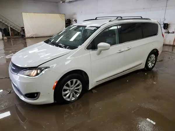 2C4RC1BG2JR113776 2018 CHRYSLER PACIFICA - Image 1