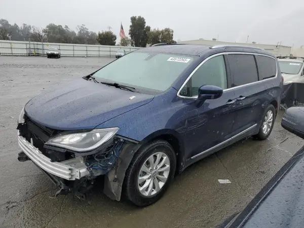 2C4RC1BG2JR115317 2018 CHRYSLER PACIFICA - Image 1