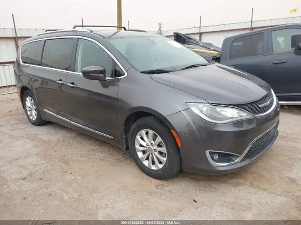 2C4RC1BG2JR116273 2018 CHRYSLER PACIFICA - Image 1