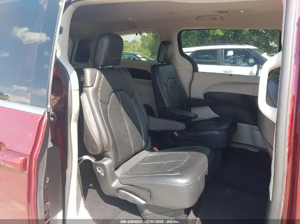 2C4RC1BG2JR119187 2018 CHRYSLER PACIFICA - Image 8