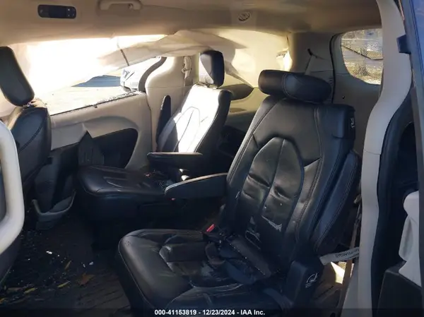 2C4RC1BG2JR119707 2018 CHRYSLER PACIFICA - Image 8