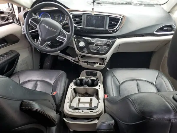 2C4RC1BG2JR124292 2018 CHRYSLER PACIFICA - Image 8
