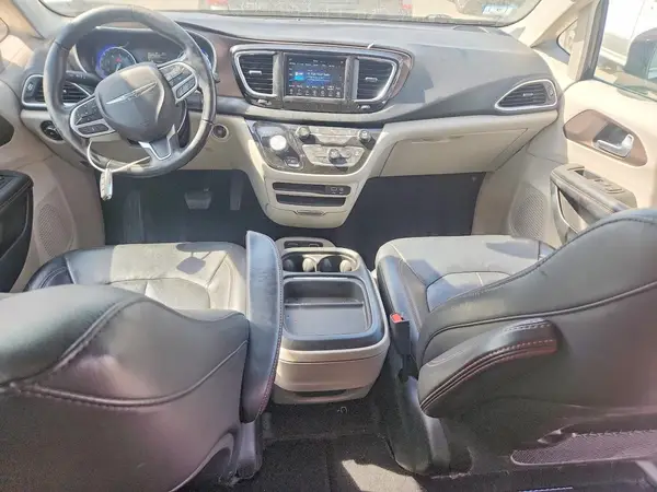 2C4RC1BG2JR126415 2018 CHRYSLER PACIFICA - Image 8