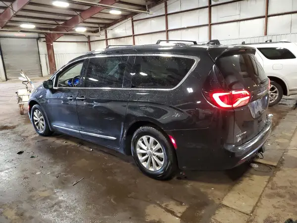 2C4RC1BG2JR126530 2018 CHRYSLER PACIFICA - Image 2