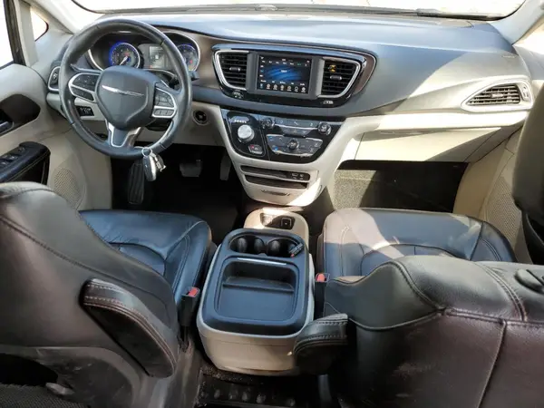 2C4RC1BG2JR128536 2018 CHRYSLER PACIFICA - Image 8