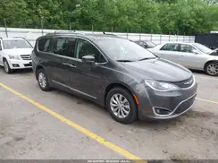 2C4RC1BG2JR128875 2018 CHRYSLER PACIFICA