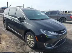 2C4RC1BG2JR132425 2018 CHRYSLER PACIFICA