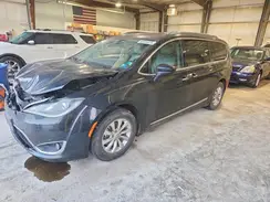 2C4RC1BG2JR133008 2018 CHRYSLER PACIFICA