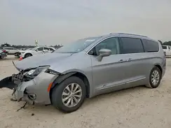 2C4RC1BG2JR141772 2018 CHRYSLER PACIFICA