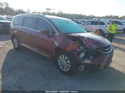 2C4RC1BG2JR144509 2018 CHRYSLER PACIFICA