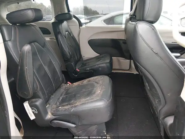 2C4RC1BG2JR153906 2018 CHRYSLER PACIFICA - Image 8