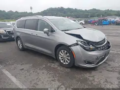 2C4RC1BG2JR154053 2018 CHRYSLER PACIFICA