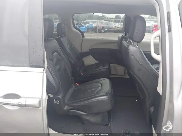 2C4RC1BG2JR154053 2018 CHRYSLER PACIFICA - Image 8