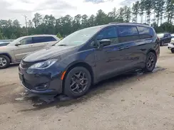 2C4RC1BG2JR157325 2018 CHRYSLER PACIFICA