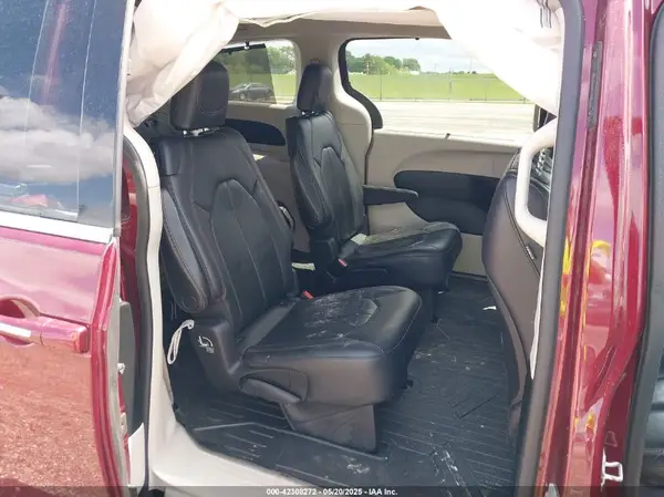 2C4RC1BG2JR158779 2018 CHRYSLER PACIFICA - Image 8