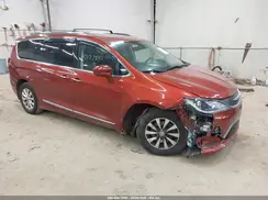 2C4RC1BG2JR175016 2018 CHRYSLER PACIFICA