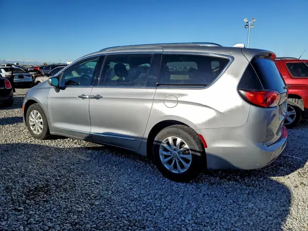 2C4RC1BG2JR185836 2018 CHRYSLER PACIFICA - Image 2