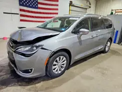 2C4RC1BG2JR185996 2018 CHRYSLER PACIFICA