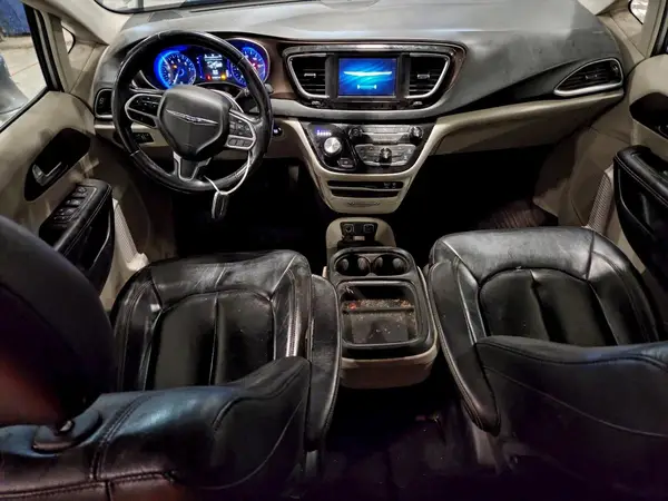 2C4RC1BG2JR186047 2018 CHRYSLER PACIFICA - Image 8