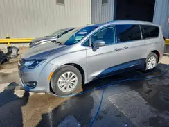2C4RC1BG2JR193287 2018 CHRYSLER PACIFICA
