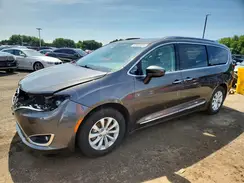2C4RC1BG2JR194195 2018 CHRYSLER PACIFICA