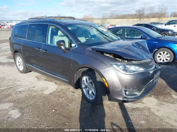 2C4RC1BG2JR194522 2018 CHRYSLER PACIFICA - Image 1