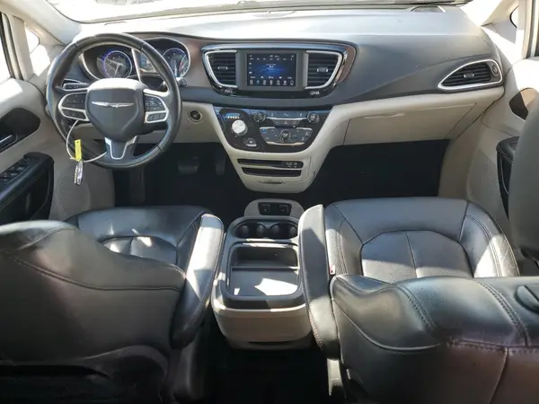 2C4RC1BG2JR211061 2018 CHRYSLER PACIFICA - Image 8