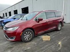 2C4RC1BG2JR211481 2018 CHRYSLER PACIFICA