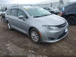 2C4RC1BG2JR214364 2018 CHRYSLER PACIFICA