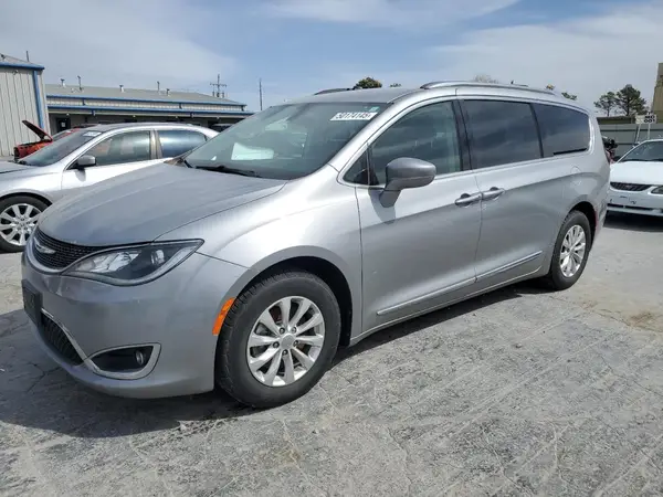2C4RC1BG2JR217233 2018 CHRYSLER PACIFICA - Image 1