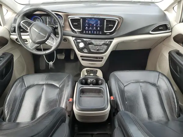2C4RC1BG2JR217233 2018 CHRYSLER PACIFICA - Image 8