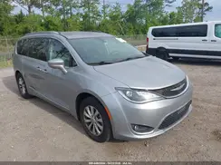 2C4RC1BG2JR217734 2018 CHRYSLER PACIFICA