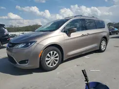 2C4RC1BG2JR234890 2018 CHRYSLER PACIFICA
