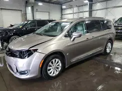 2C4RC1BG2JR235781 2018 CHRYSLER PACIFICA