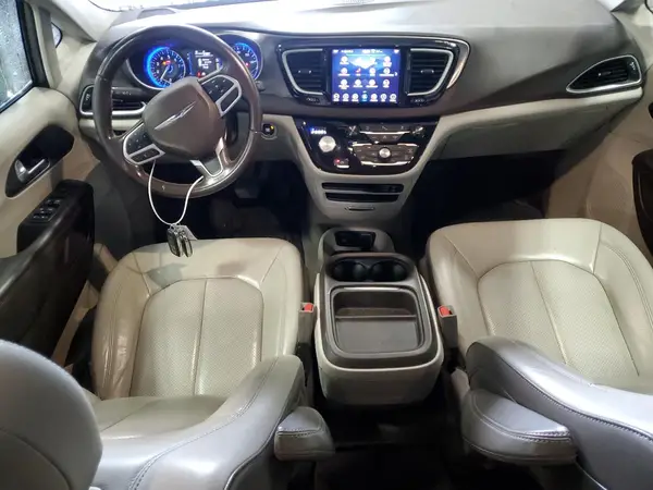 2C4RC1BG2JR235781 2018 CHRYSLER PACIFICA - Image 8