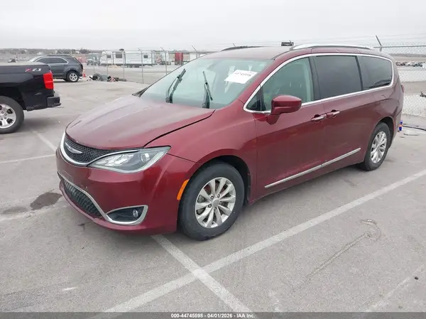 2C4RC1BG2JR252211 2018 CHRYSLER PACIFICA - Image 2