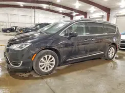 2C4RC1BG2JR252693 2018 CHRYSLER PACIFICA