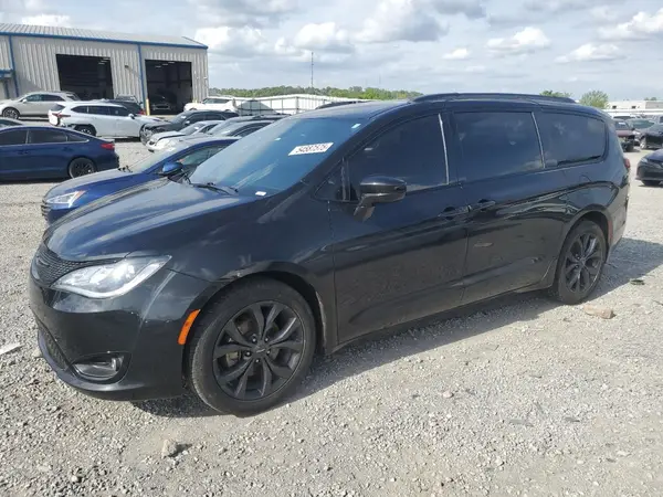 2C4RC1BG2JR260745 2018 CHRYSLER PACIFICA - Image 1