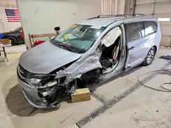 2C4RC1BG2JR261152 2018 CHRYSLER PACIFICA
