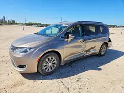 2C4RC1BG2JR277366 2018 CHRYSLER PACIFICA