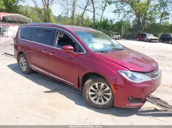 2C4RC1BG2JR279781 2018 CHRYSLER PACIFICA