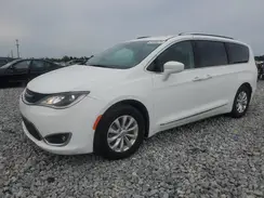 2C4RC1BG2JR287945 2018 CHRYSLER PACIFICA